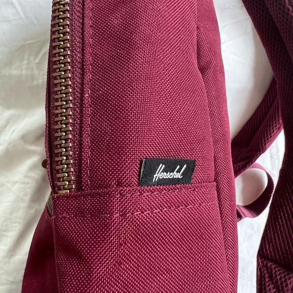 Classic Herschel backpack - Picture 2 of 9